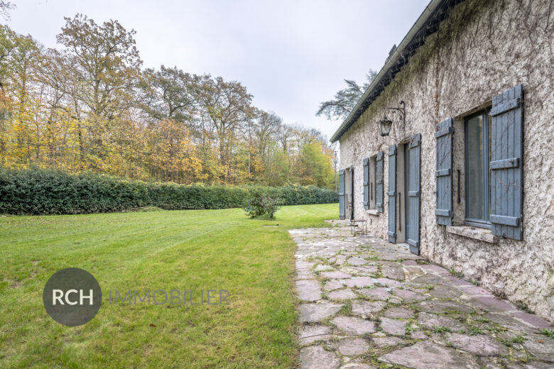 Photos du bien : Saint-Léger-en-Yvelines – Maison parfaitement rénovée dans un environnement boisé