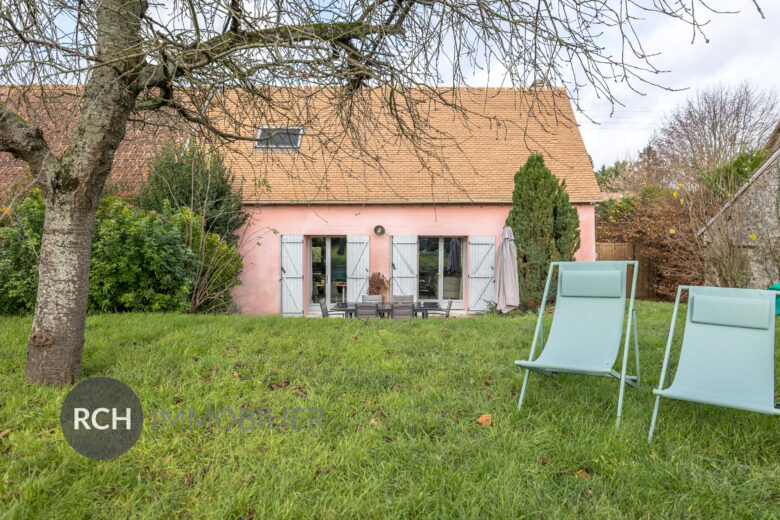 Photos du bien : Bourdonné – Maison de charme avec beau jardin au calme