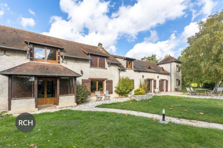 Photos du bien : Exclusivité – Boutigny-Prouais – Charmante Maison ancienne du 19ème siècle avec dépendances sur terrain arboré