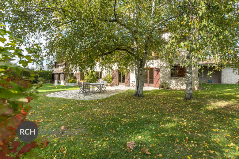 Photos du bien : Exclusivité – Boutigny-Prouais – Charmante Maison ancienne du 19ème siècle avec dépendances sur terrain arboré