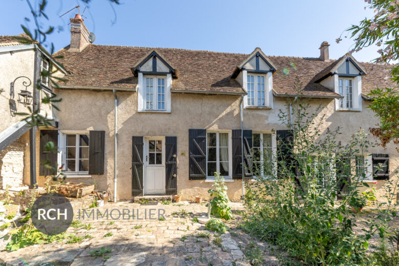 Photos du bien : Saint-Lubin-de-la-Haye – Longère rénovée avec goût