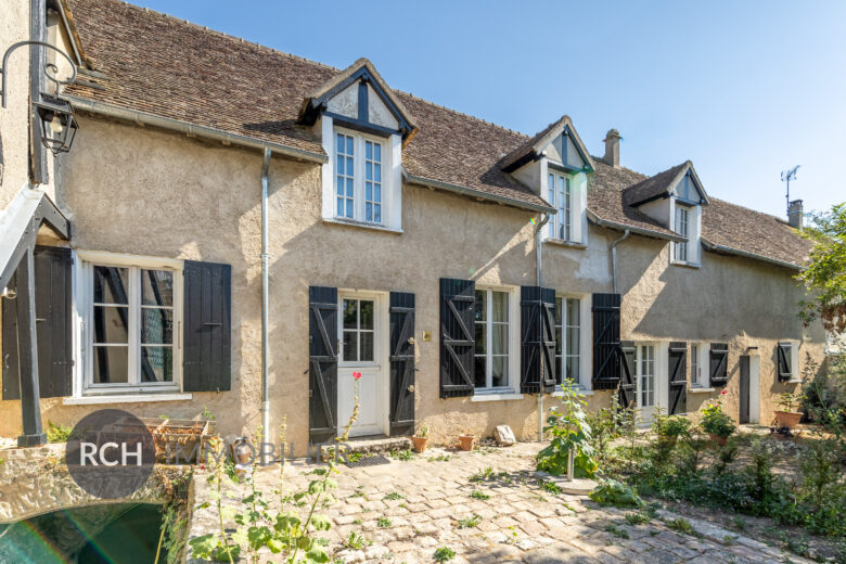 Photos du bien : Saint-Lubin-de-la-Haye – Longère rénovée avec goût