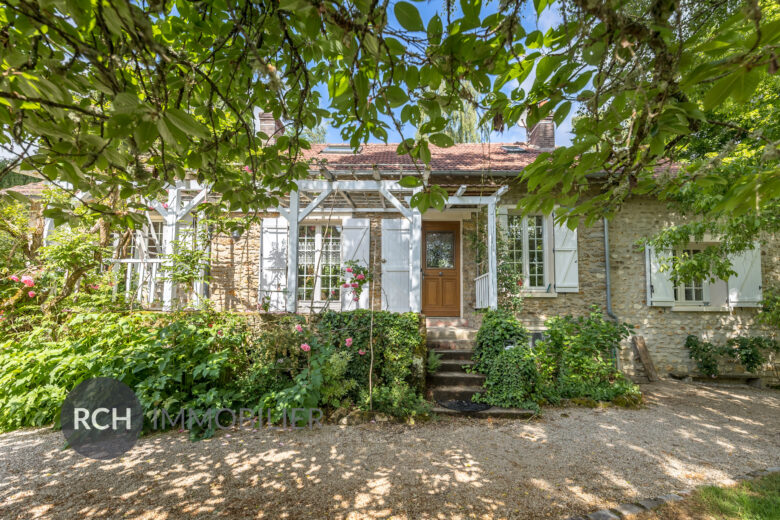 Photos du bien : Exclusivité – Grosrouvre – Jolie maison ancienne dans un environnement privilégié