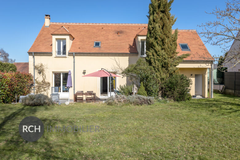 Photos du bien : Thoiry – Jolie maison familiale au calme