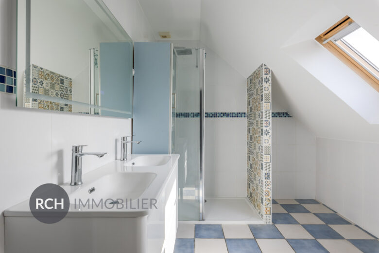 Photos du bien : Thoiry – Jolie maison familiale au calme