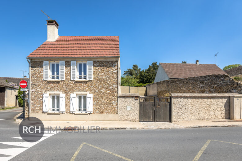 Photos du bien : Bazainville – Charmante maison rénovée en coeur de village