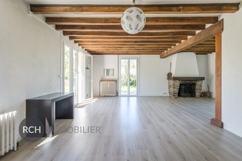 Photos du bien : Gambais – Lumineuse maison avec joli parc