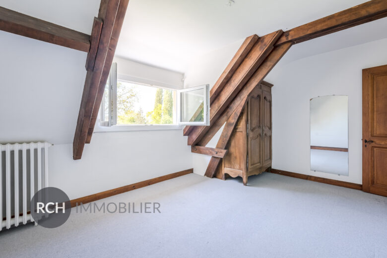 Photos du bien : Gambais – Lumineuse maison avec joli parc