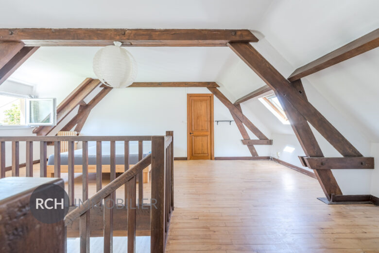 Photos du bien : Gambais – Lumineuse maison avec joli parc