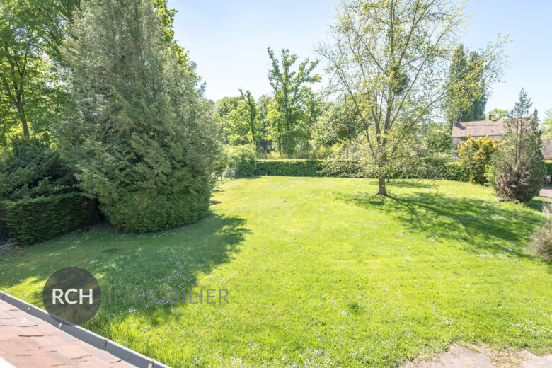 Photos du bien : Gambais – Lumineuse maison avec joli parc