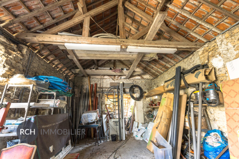 Photos du bien : Montfort l’Amaury – Maison ancienne rénovée avec granges aménageables