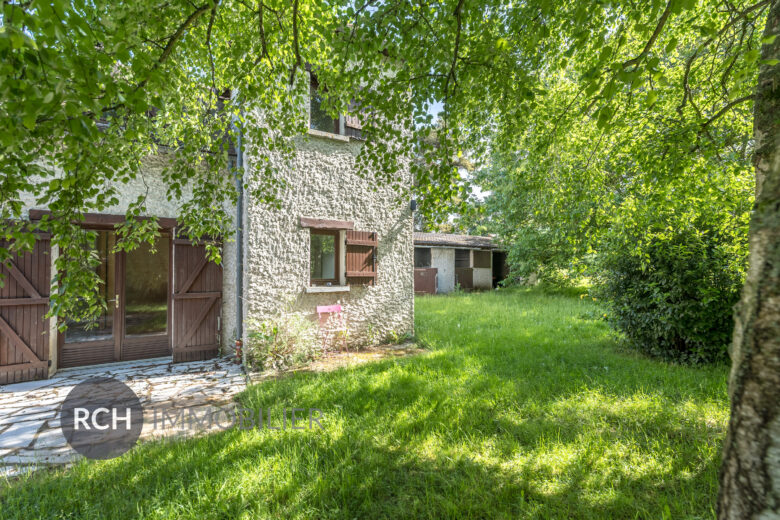 Photos du bien : Exclusivité – Boutigny-Prouais – Maison pleine de charme avec ses dépendances