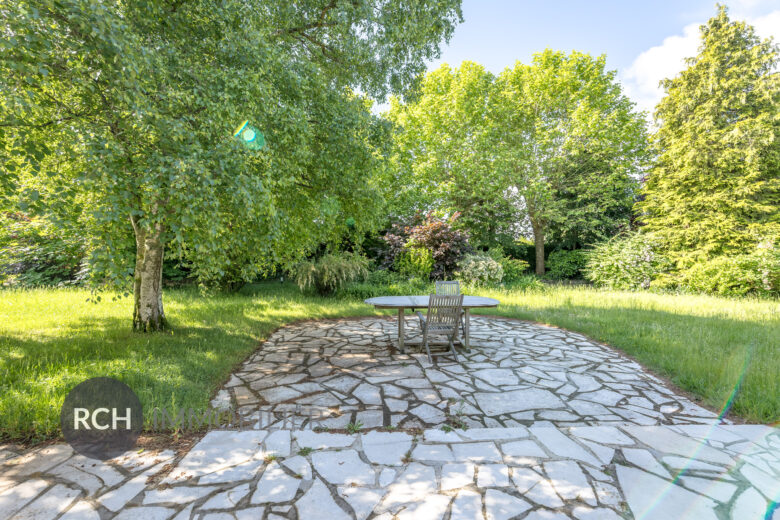 Photos du bien : Exclusivité – Boutigny-Prouais – Maison pleine de charme avec ses dépendances