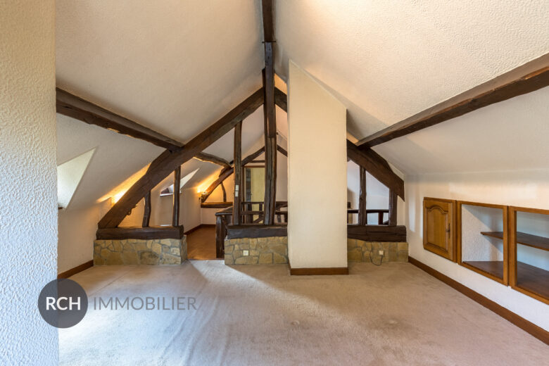 Photos du bien : Exclusivité – Boutigny-Prouais – Maison pleine de charme avec ses dépendances