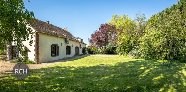 Photos du bien : Boutigny-Prouais – Belle propriété ancienne avec joli jardin