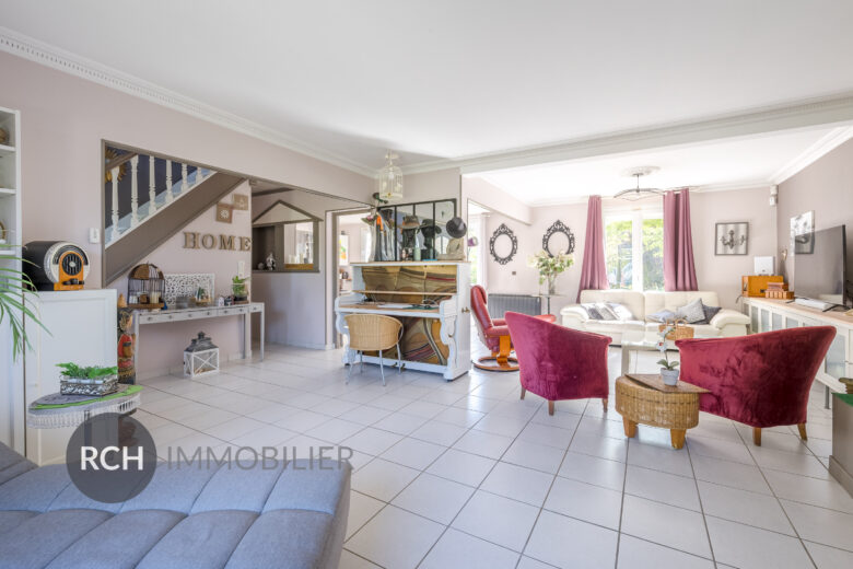 Photos du bien : Gambais – Vaste maison familiale avec studio indépendant