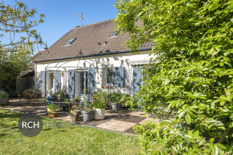 Photos du bien : Gambais – Vaste maison familiale avec studio indépendant