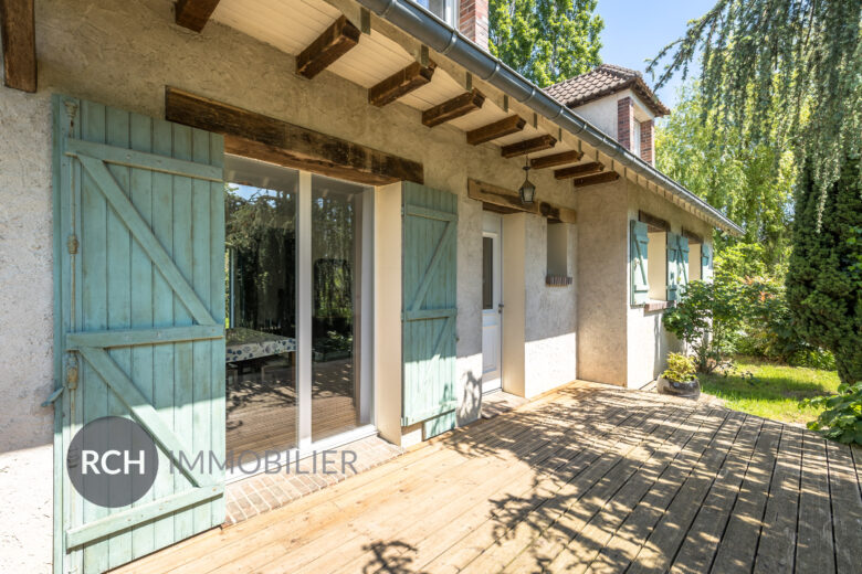 Photos du bien : Grosrouvre – Charmante maison familiale avec jardin clos de murs