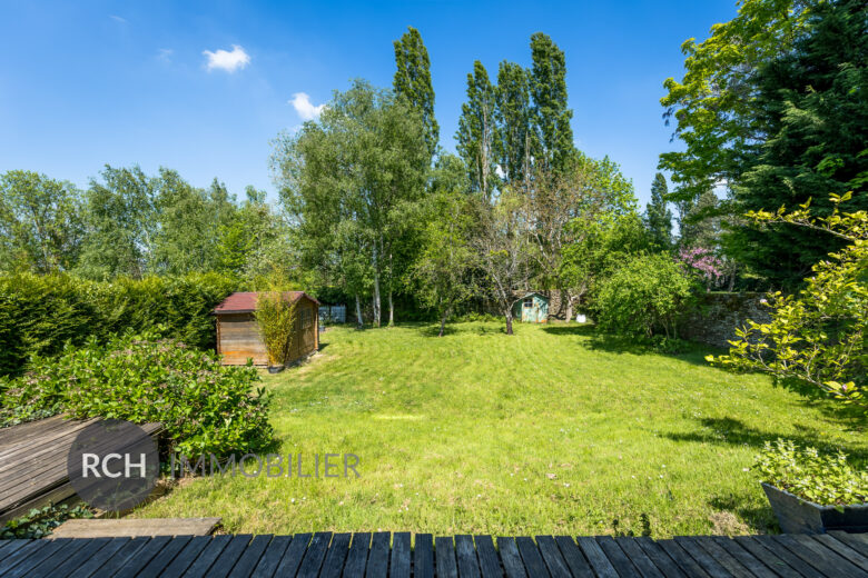 Photos du bien : Grosrouvre – Charmante maison familiale avec jardin clos de murs