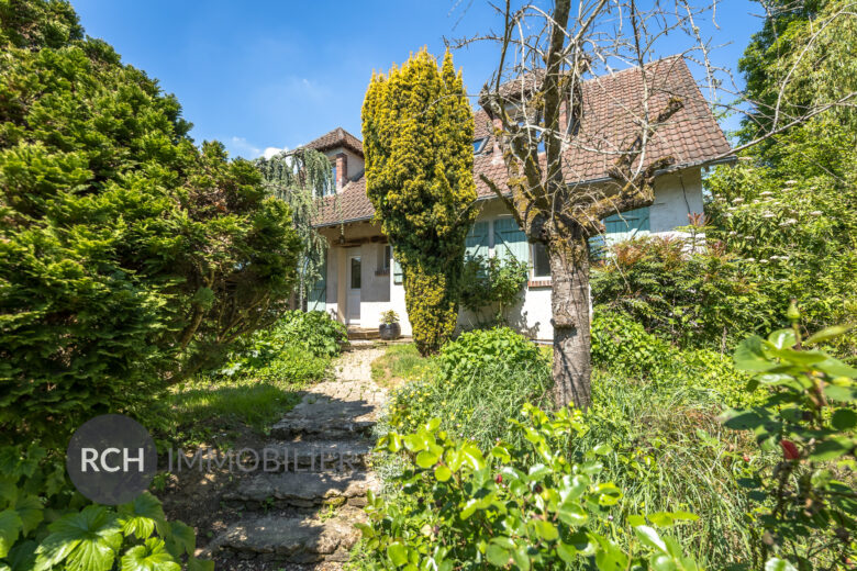 Photos du bien : Grosrouvre – Charmante maison familiale avec jardin clos de murs