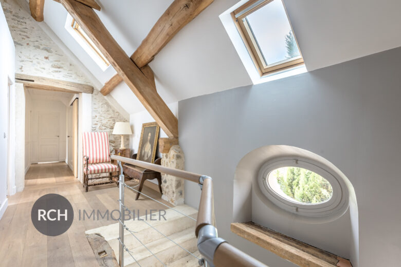 Photos du bien : Grosrouvre – Belle propriété avec maison d’amis et piscine chauffée sur grand terrain