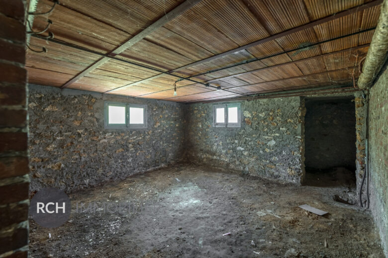 Photos du bien : Exclusivité – Méré – Maison ancienne à deux pas du centre ville