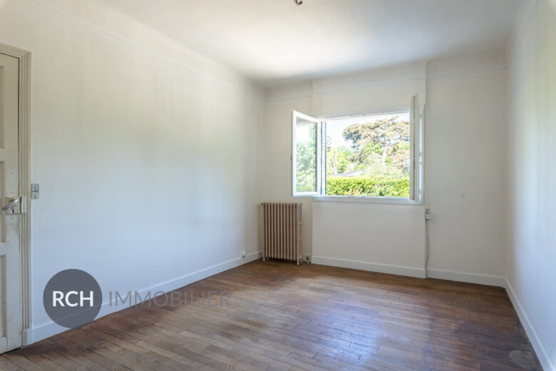 Photos du bien : Exclusivité – Méré – Maison ancienne à deux pas du centre ville