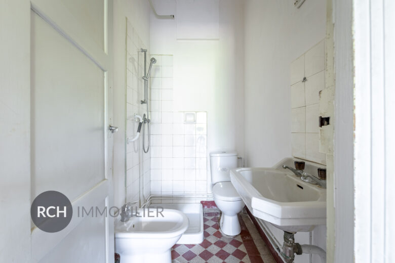 Photos du bien : Exclusivité – Méré – Maison ancienne à deux pas du centre ville