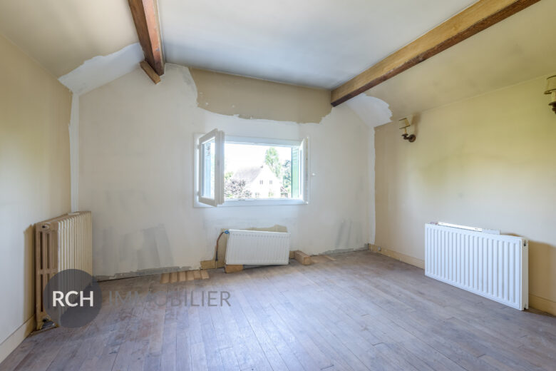 Photos du bien : Exclusivité – Méré – Maison ancienne à deux pas du centre ville