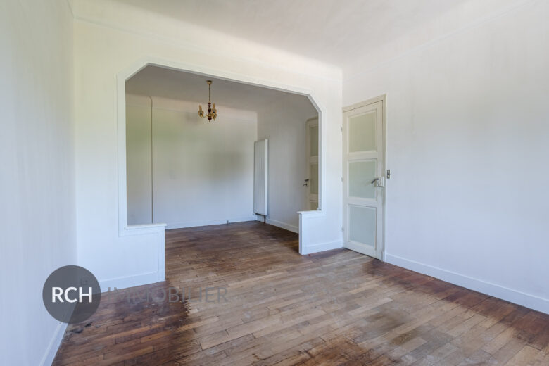 Photos du bien : Exclusivité – Méré – Maison ancienne à deux pas du centre ville