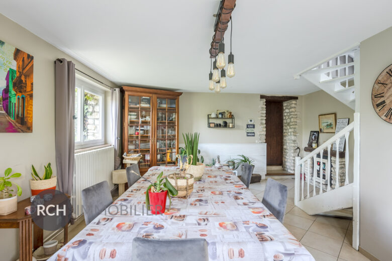 Photos du bien : Montchauvet – Maison ancienne dans un village de charme