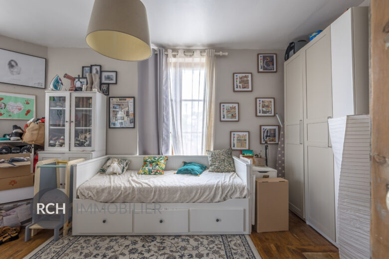 Photos du bien : Septeuil – Maison de charme en coeur de village avec jardin suspendu et terrasse