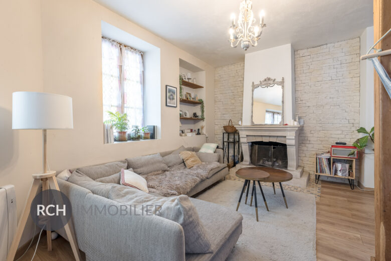 Photos du bien : Septeuil – Maison de charme en coeur de village avec jardin suspendu et terrasse