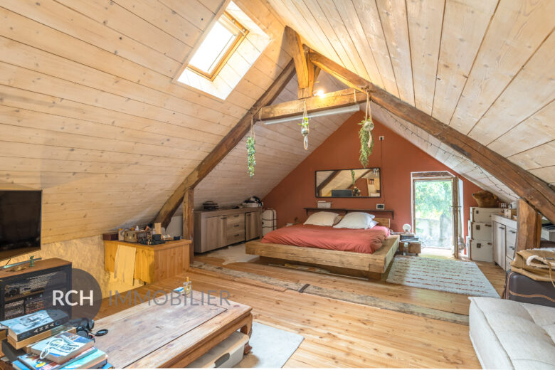 Photos du bien : Septeuil – Maison de charme en coeur de village avec jardin suspendu et terrasse