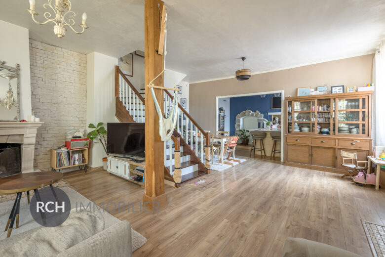 Photos du bien : Septeuil – Maison de charme en coeur de village avec jardin suspendu et terrasse