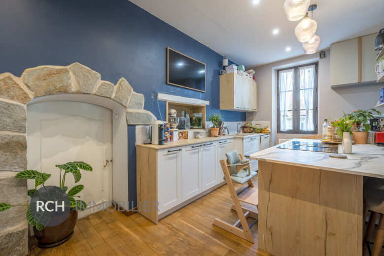 Photos du bien : Septeuil – Maison de charme en coeur de village avec jardin suspendu et terrasse