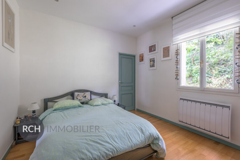 Photos du bien : Exclusivité – Beynes – Maison bien entretenue avec forêt et centre ville à pied