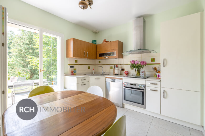 Photos du bien : Exclusivité – Beynes – Maison bien entretenue avec forêt et centre ville à pied