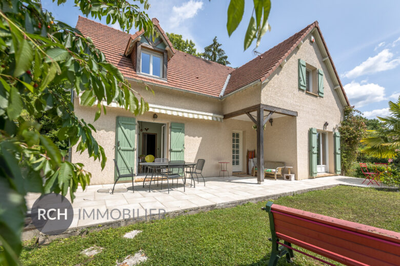 Photos du bien : Exclusivité – Beynes – Maison bien entretenue avec forêt et centre ville à pied