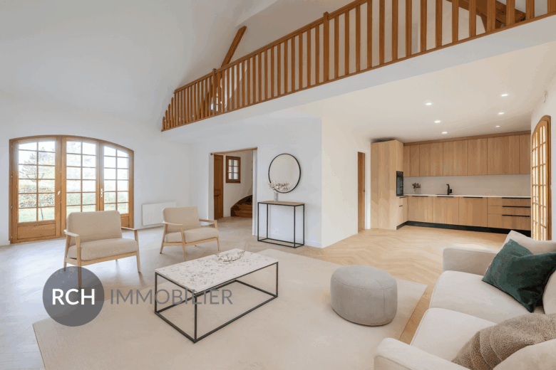 Photos du bien : Bazoches-sur-Guyonne – Maison traditionnelle aux beaux volumes avec forêt à pied