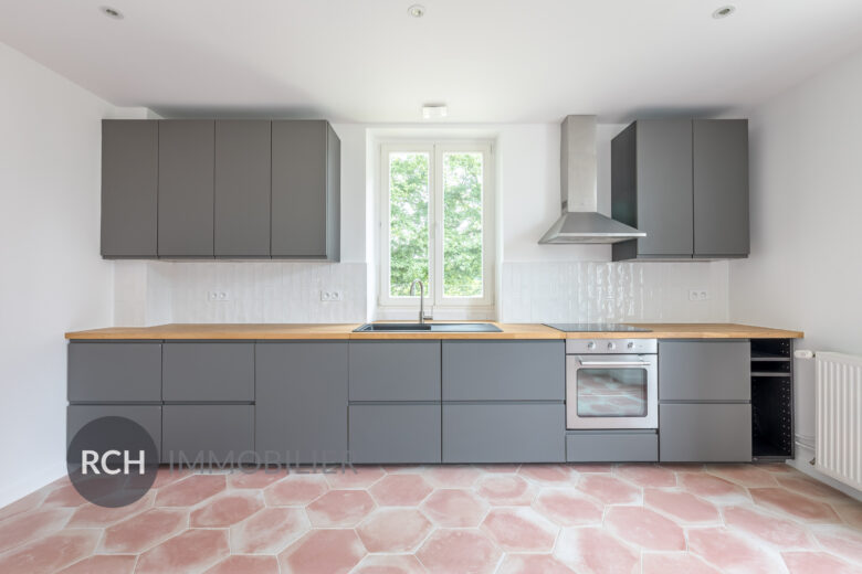 Photos du bien : Grosrouvre – Belle maison ancienne entièrement rénovée avec dépendance