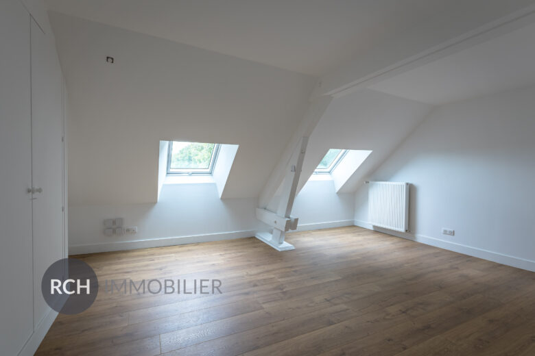 Photos du bien : Grosrouvre – Belle maison ancienne entièrement rénovée avec dépendance