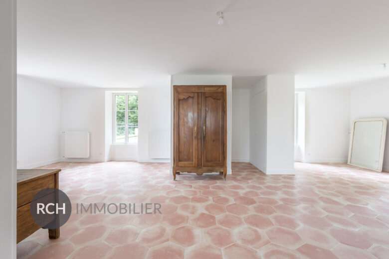 Photos du bien : Grosrouvre – Belle maison ancienne entièrement rénovée avec dépendance