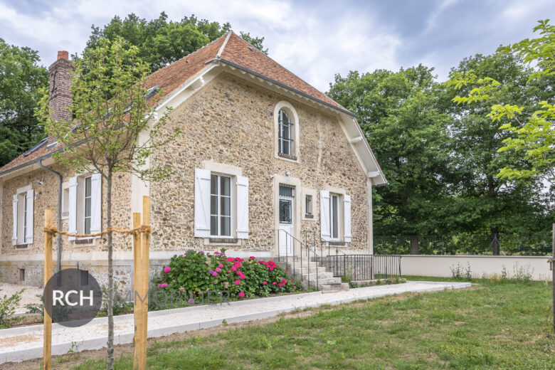 Photos du bien : Grosrouvre – Belle maison ancienne entièrement rénovée avec dépendance