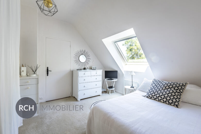 Photos du bien : Exclusivité – Les Bréviaires – Maison familiale proche forêt