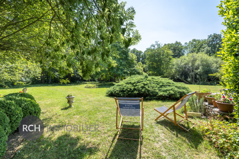 Photos du bien : Exclusivité – Les Bréviaires – Maison familiale proche forêt