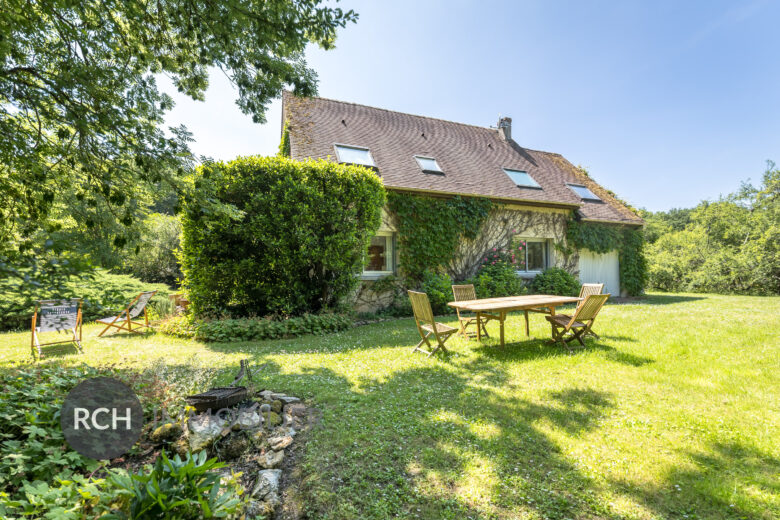 Photos du bien : Exclusivité – Les Bréviaires – Maison familiale proche forêt