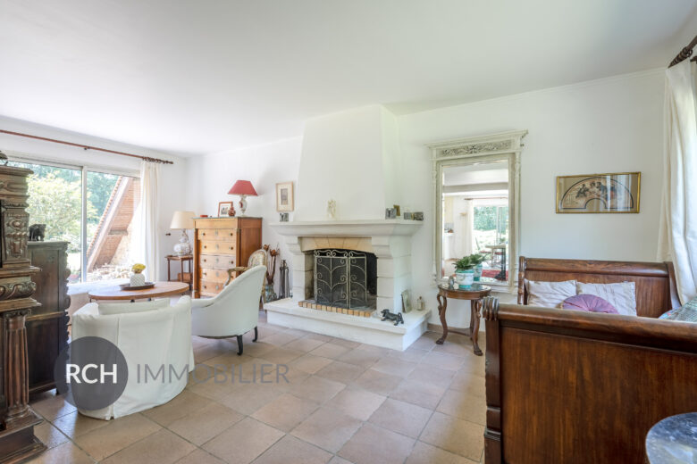 Photos du bien : Exclusivité – Les Bréviaires – Maison familiale proche forêt