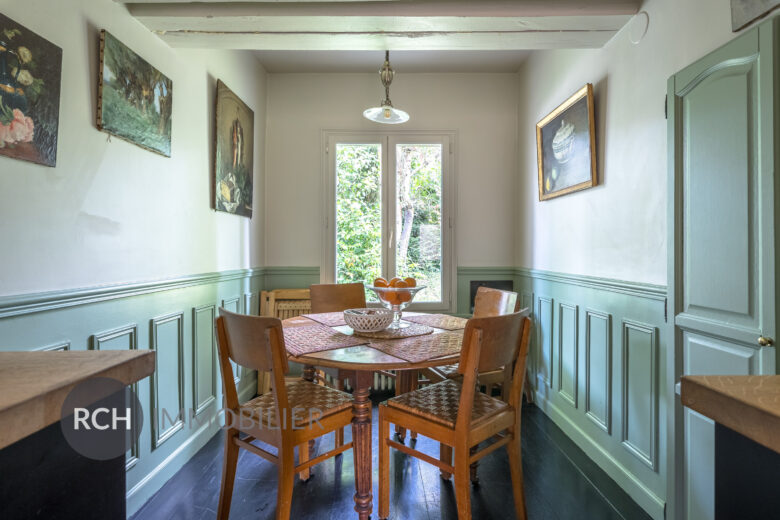 Photos du bien : Les Mesnuls – Séduisante maison ancienne avec jardin clos
