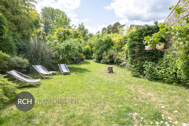 Photos du bien : Les Mesnuls – Séduisante maison ancienne avec jardin clos